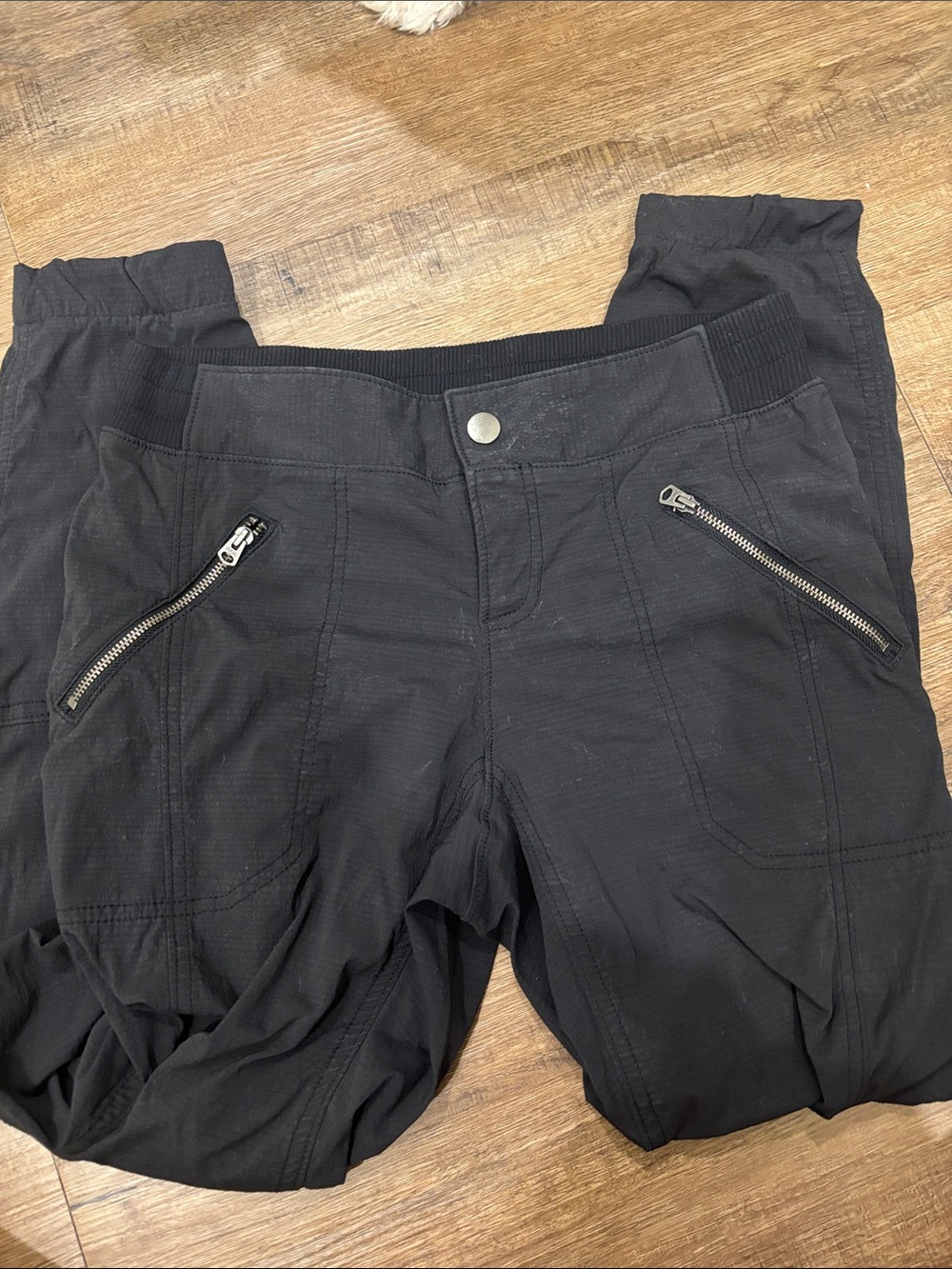 Athleta Women’s Black Zip-Pocket Jogger Pants